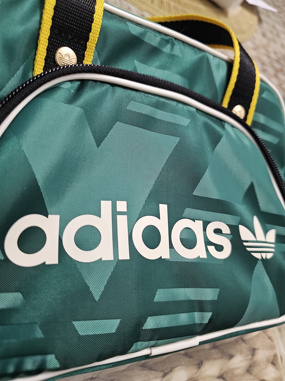 adidas Originals Airliner Women's Shoulder Bag - Picture 3 of 11